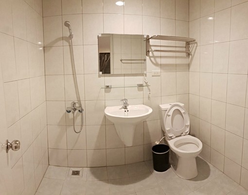 新板特區優質套房、全新裝潢、交通便利 - Image 5