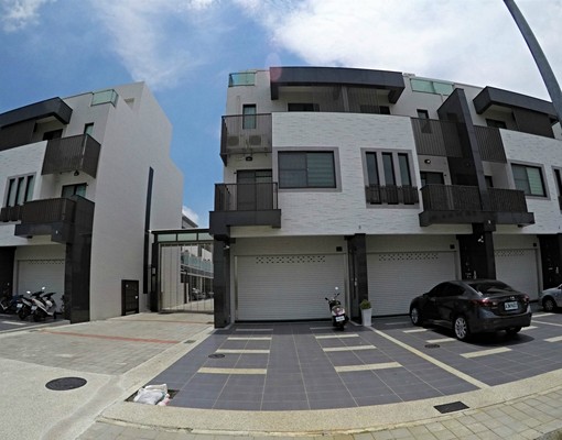 北歐風陽光透天，大陽台可供自由運用 - Image 5