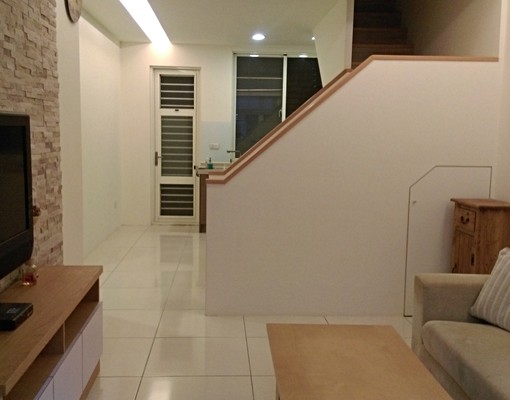 市中心精美裝潢車庫透天厝 - Image 1