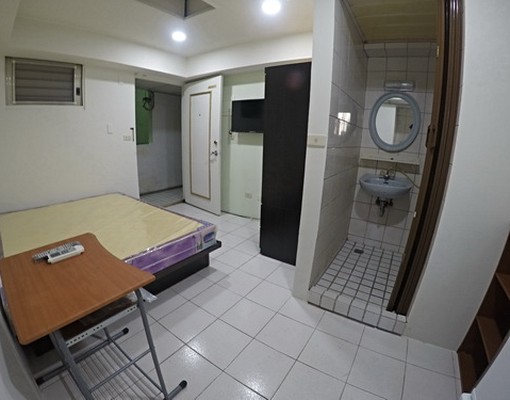 東門路一段電梯套房家俱電全申請可租補 - Image 3