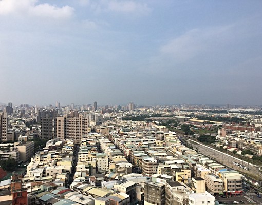 高樓層、三面採光三大陽台、衛浴開窗含車位 - Image 9