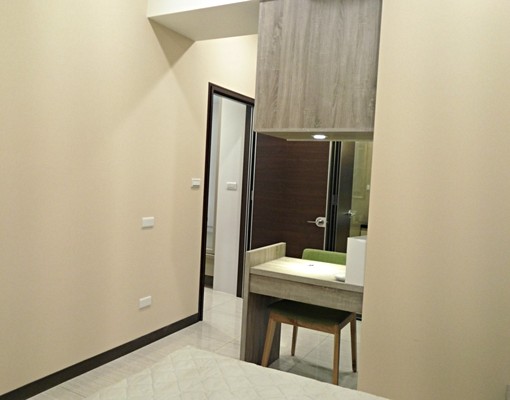 近火車站SOGO商圈~精品屋 - Image 6