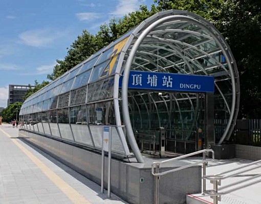 誠可議!頂埔捷運30秒平面車位(鴻觀社區) - Image 5
