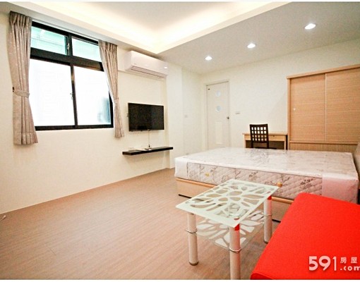 捷運三重站-大套房有對外窗.獨立洗衣機 - Image 1