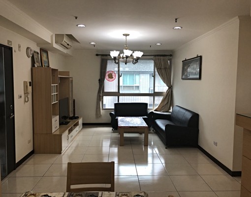 近長榮大樓~優質三大房+車位~傢俱電全 - Image 1