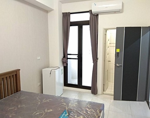 近市醫-獨立陽台套房-整棟有電梯-可加LINE了解房型照片 - Image 1