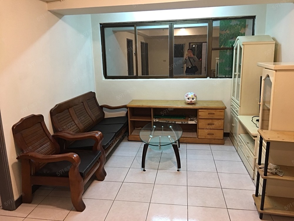 超大客廳 桃園租屋,龜山租屋,住辦出租,超大客廳