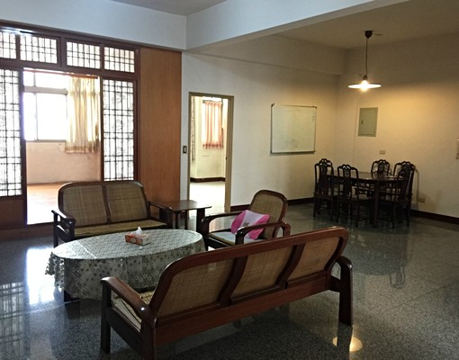 45坪適家庭上班族學生合租5樓無電梯生活機能超讚 - Image 1