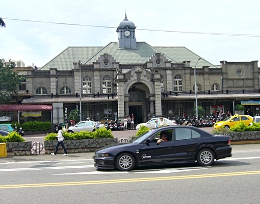 火車站超值套房遠百郵局巨城清大國泰. - Image 2