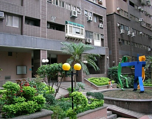 華廈出租,生活機能方便 - Image 2