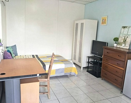 明亮採光陽台乾淨美套房 - Image 2