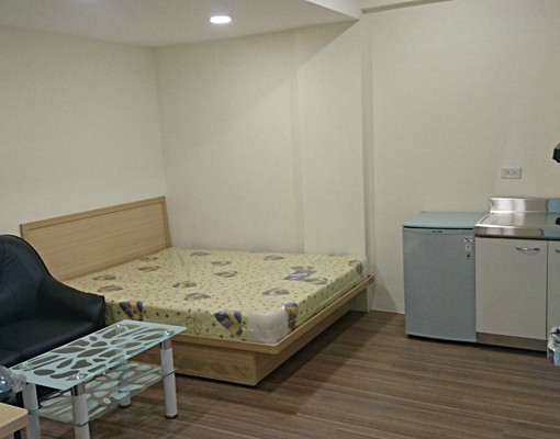 基隆義二路套房出租(仲介勿來) - Image 1