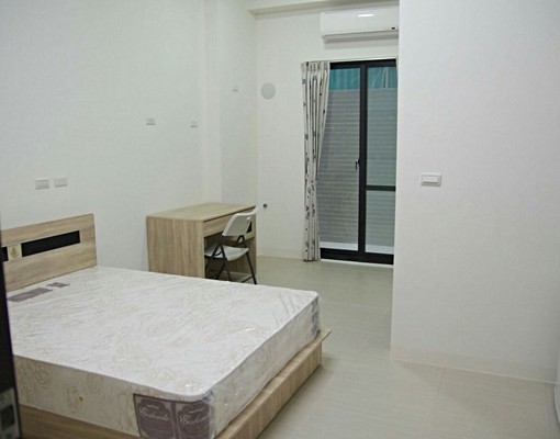 南科富中優質套房 - Image 1