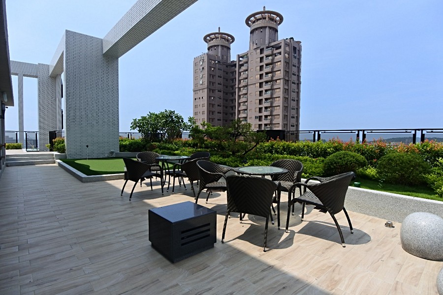 空中花園(旁邊有個小高爾夫球揮桿區)