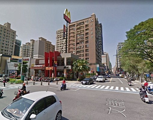 巨蛋好市多超級商圈套房(可租補現女性包水電) - Image 10