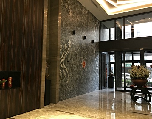 超美景觀格局大二房、高鐵特區、租金含大車 - Image 2
