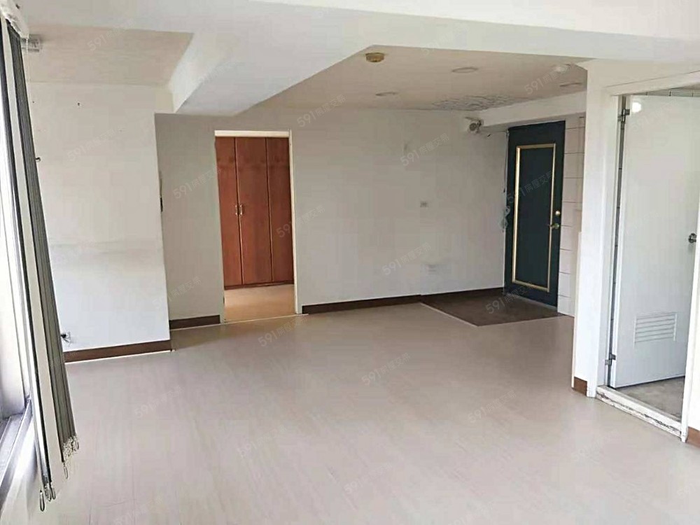 台中租屋,西區租屋,住辦出租,空間寬敞無樑柱