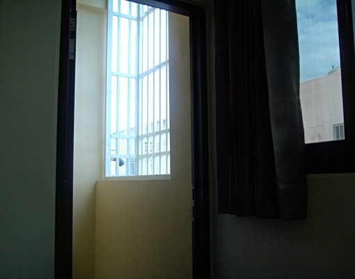 新優質乾淨套房出租,近家樂福.矽品.永安商圈 - Image 6