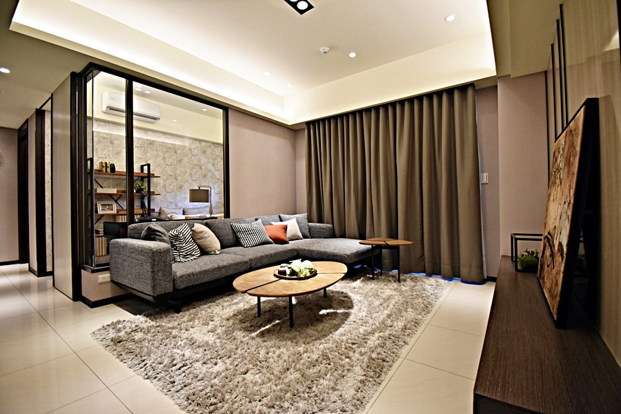 客廳採用落地窗規劃