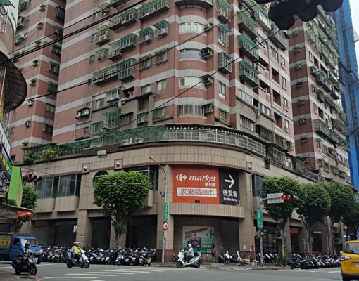 金城商圈黃金套房(獨立洗衣機) - Image 1