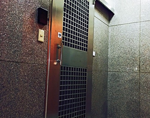 獨立套房流理臺有對外窗 - Image 2