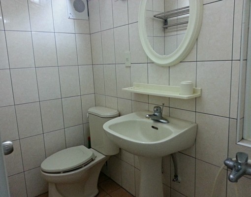 ★★正修長庚優質套房實木家具~採光通風佳 - Image 2