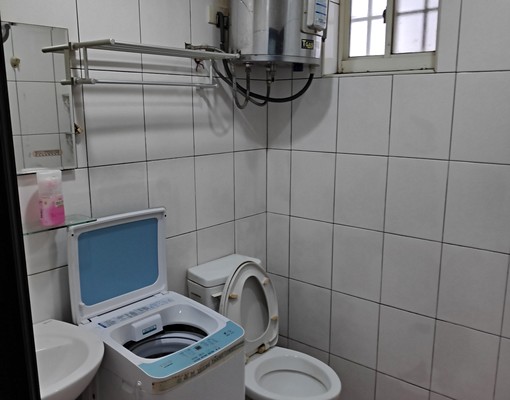 套房獨立空間.附近有佳瑪和市場 - Image 3