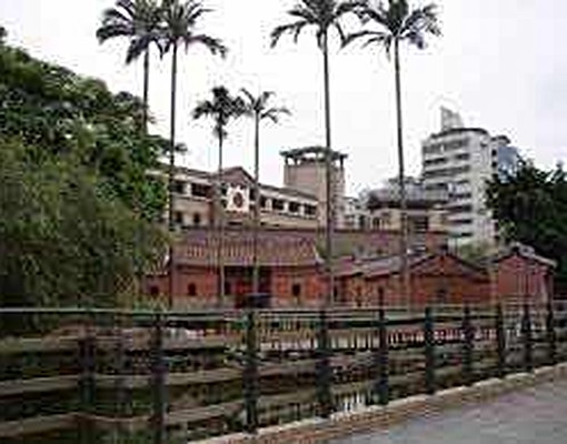 大安森林科技大樓台師大磚牆專衛浴優大套房 - Image 2
