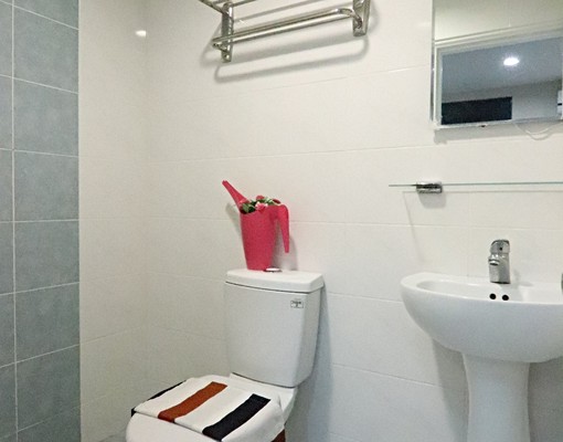 有陽臺!全新裝潢温馨套房近新埔、埔墘商圈 - Image 5