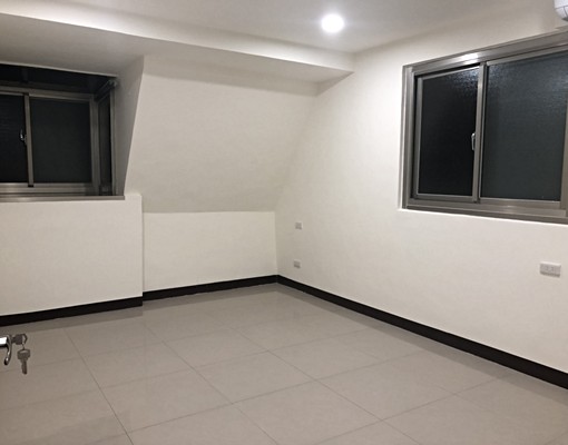 中山國小捷運陽台2房住辦工作室可設籍 - Image 9
