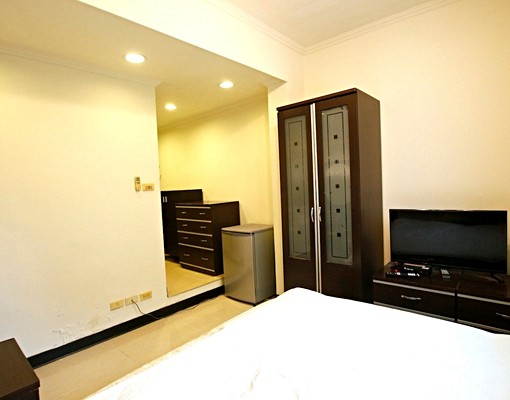 變頻冷氣,專用洗衣機,浴室有窗,收垃圾 - Image 3