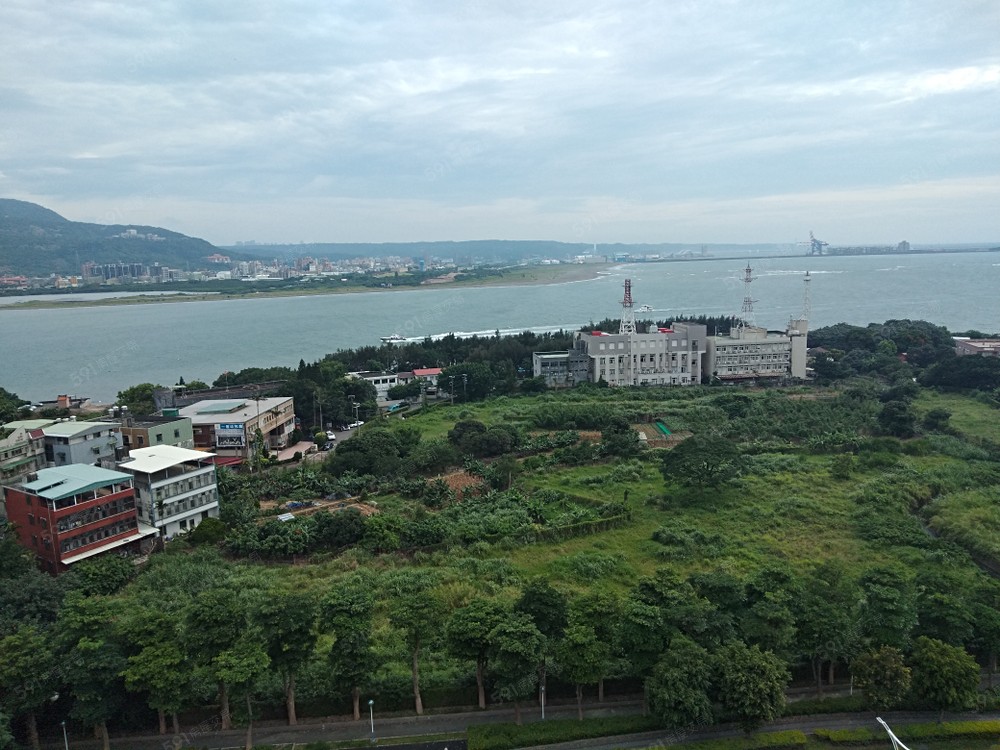 自租,可租補,5冷氣面河海全新彈簧床3個交通便利 - Image 1