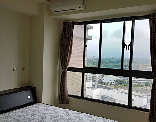 家樂福旁生活機能佳含管理費及車位 - Image 3