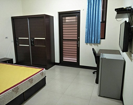 屋主自租工業區電梯大陽台套房 - Image 1