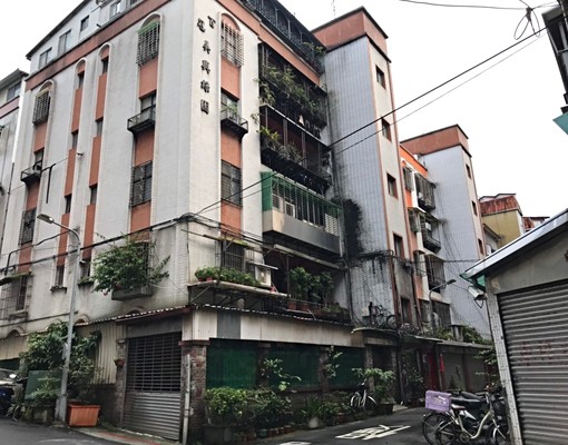*吳興商圈*超明亮邊間雅房*北醫學生首選 - Image 1