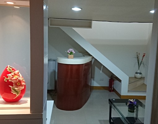 家樂福正旁邊精緻挑高樓中樓套房 - Image 1