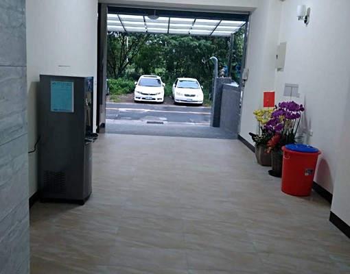 高鐵特區全新電梯大套房，採光佳，交通便利 - Image 7