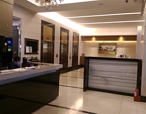 捷運永安市場站出口正上方,交通超便捷. - Image 3