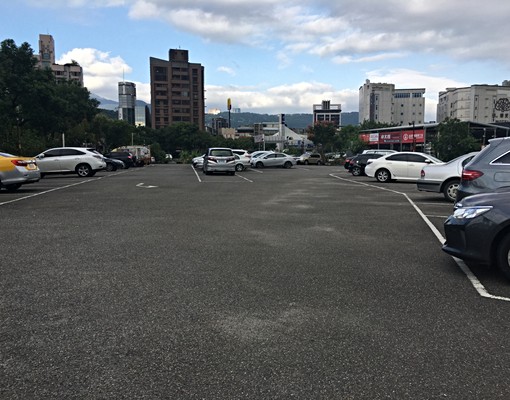 石牌高爾夫球練習場｜車位出租 - Image 1