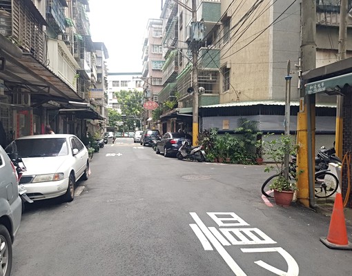 可租補~格局方正3房~屋況佳~門口方便停車 - Image 9