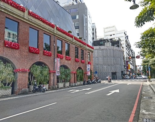 可租補全新整理~台水電獨洗~新時代旁美1房有裝潢 - Image 10