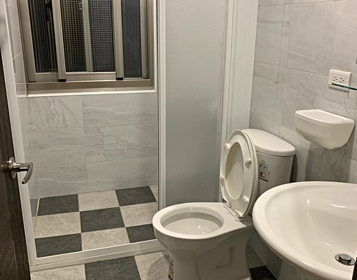 可租補優質套房變頻空調雙門冰箱電視wifi - Image 1