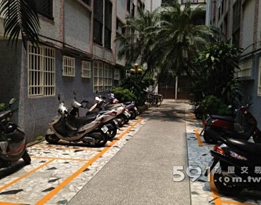 (可租補)學府天下花園沙發獨洗曬套房 - Image 13