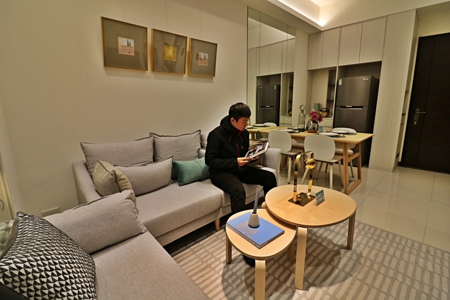 客廳、餐廳空間十分寬敞