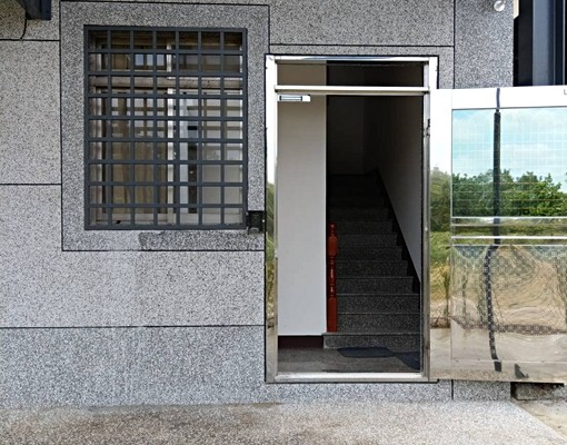 3樓獨立套房出租新傢俱設備全(搶手!) - Image 1