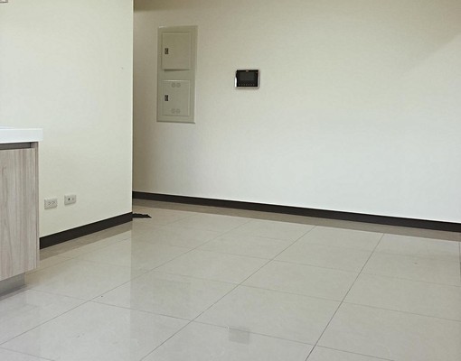 高鐵華泰宜家優質2+1房4台冷氣附車位 整層住家 新潤A18 591租屋 月租23,000元/月