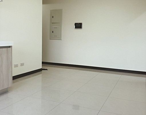 高鐵華泰宜家優質2+1房4台冷氣附車位 整層住家 新潤A18 591租屋 月租23,000元/月