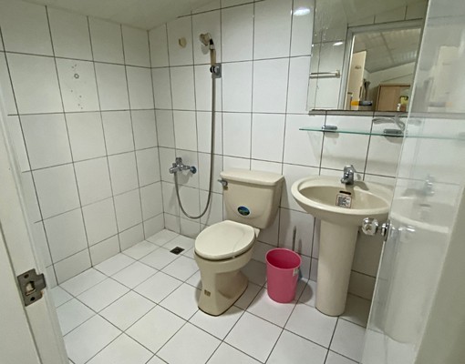 捷運大坪林套房,包室內電費喔!超划 - Image 3