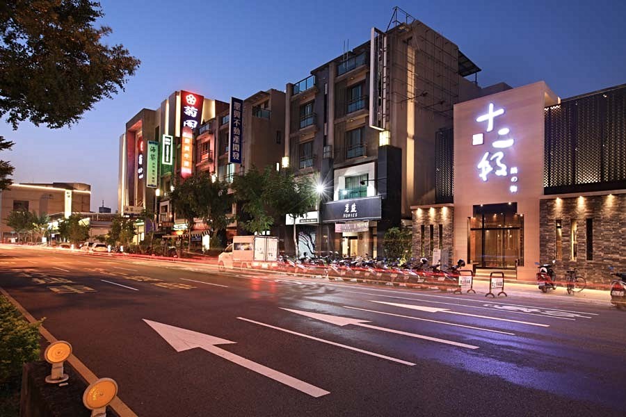 德芳南路儼然成為大里餐飲熱區。