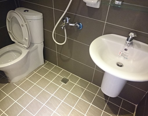 小劉租屋~杜拜時尚DW套房~個人陽台洗衣 - Image 5